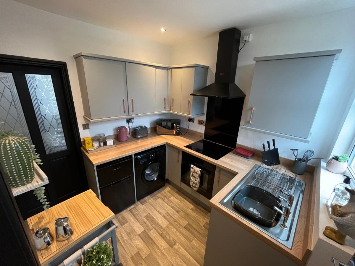 Contemporary & Chic Inner Terrace 5 Mins From Barnsley Town Centre Exteriör bild