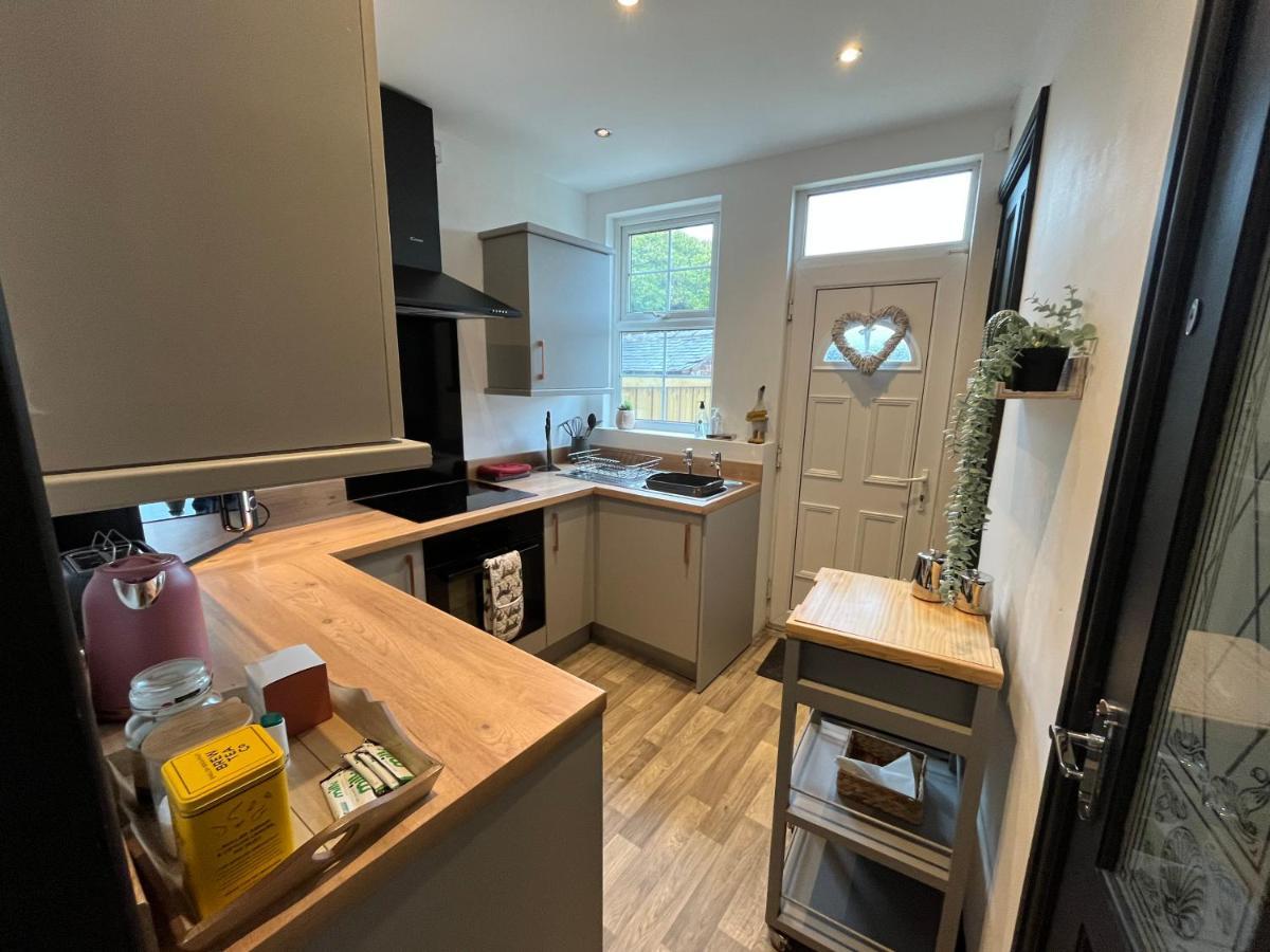 Contemporary & Chic Inner Terrace 5 Mins From Barnsley Town Centre Exteriör bild